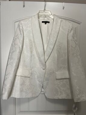Preston & York White Floral Single-Button Blazer